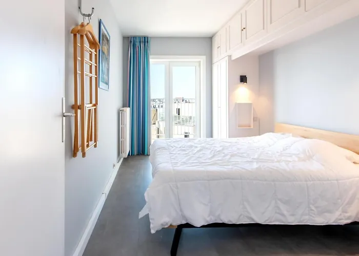 Apartment Met Zeezicht In *