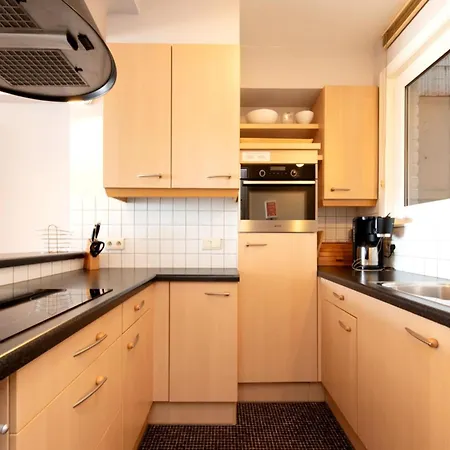 Apartment Met Zeezicht In *