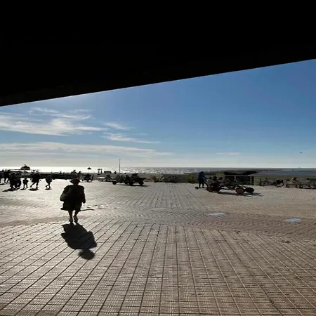 Met Zeezicht In Apartment *